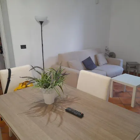 Testaccio Comodo Appartamento Rome
